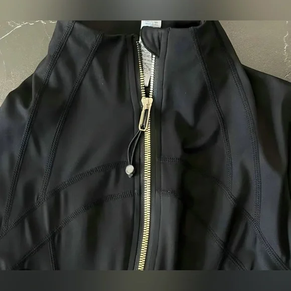 Black and Gold lululemon define jacket cropped - Picture 3 of 4